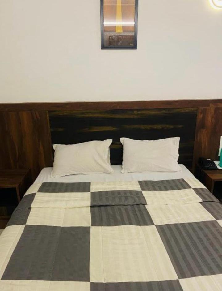 Hotel Shree Sai Ширді Екстер'єр фото